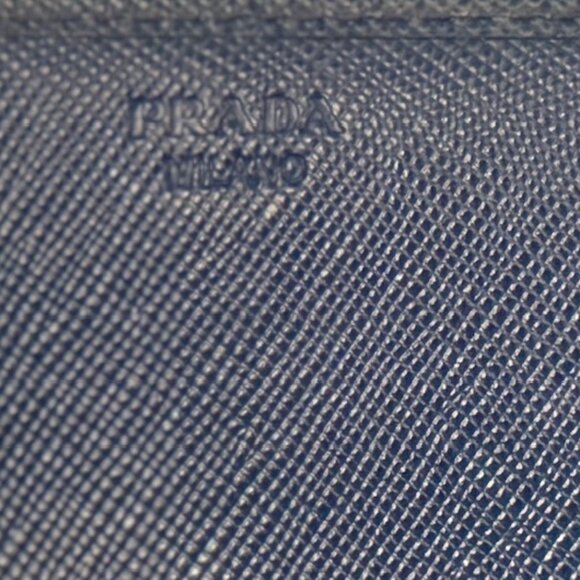 PRADA Vitello Move Bi-fold long wallet-IN PRISTINE CONDITION! - Picture 3 of 8